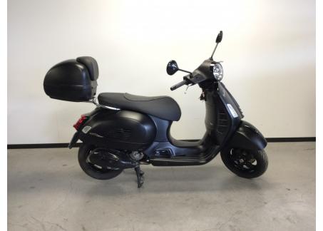 VESPA GTS 300 NOTTE