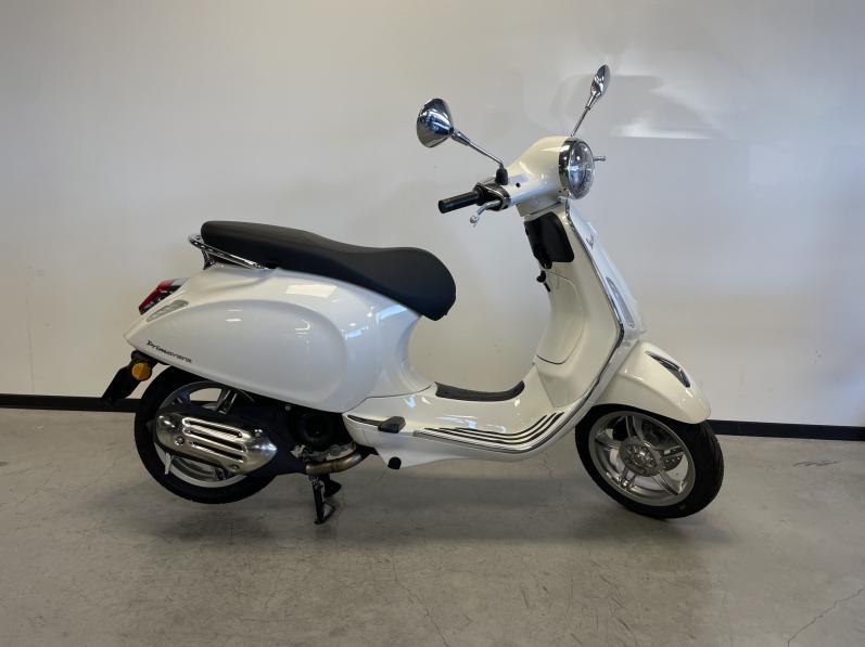 VESPA PRIMAVERA 50 