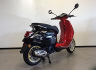 VESPA 125 PRIMAVERA EDITION DISNEY MICKEY MOUSSE - DESTOCKAGE