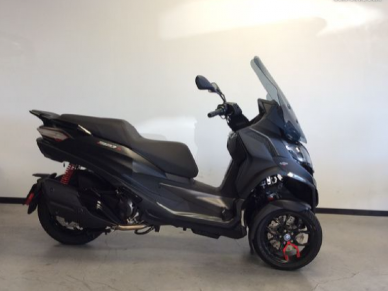 PIAGGIO MP3 400