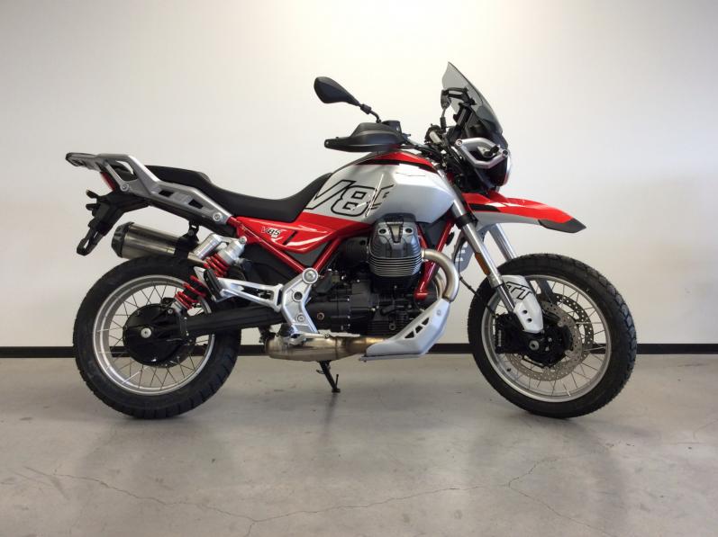 MOTO GUZZI NEW V85 TT - 1 500 €